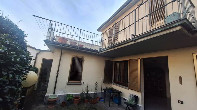 No Condominio, Spazi Esterni, 2 camere